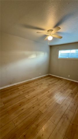 3249 S Staples St 7, Corpus Christi, TX 78411