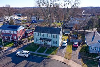 43 Pioneer Circle, Manchester, CT 06040