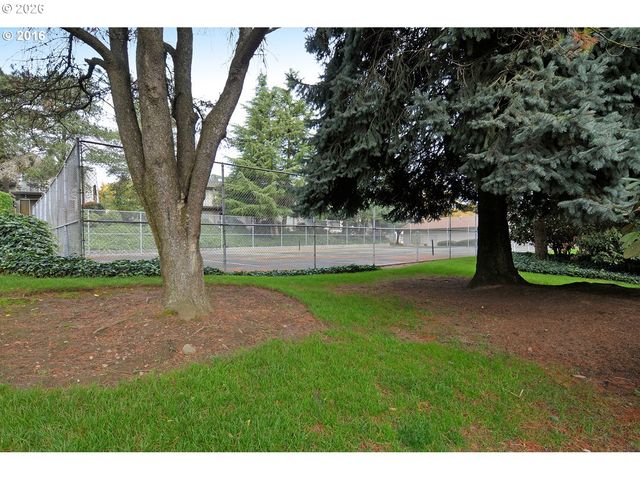 200 Sw FLORENCE Ave E1, Gresham, OR 97080