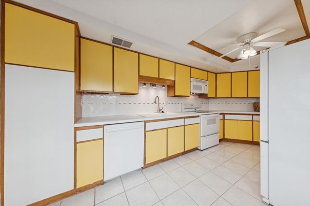 2950 Dean Parkway 1005, Minneapolis, MN 55416