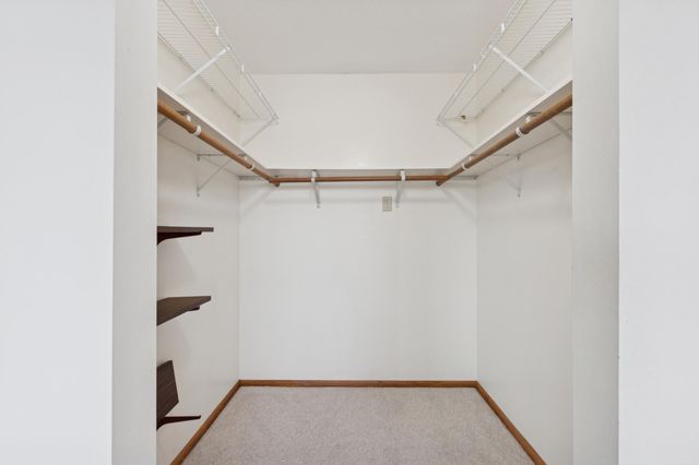 2950 Dean Parkway 1005, Minneapolis, MN 55416