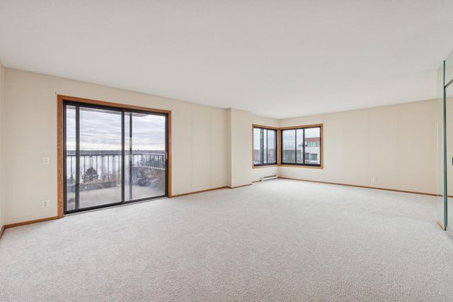 2950 Dean Parkway 1005, Minneapolis, MN 55416