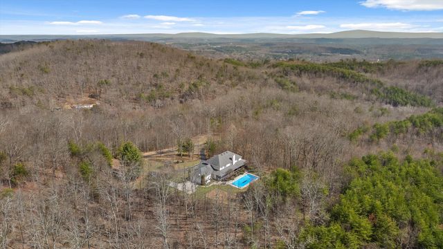 1250 Owl Hollow Road, Mcdonald, TN 37353