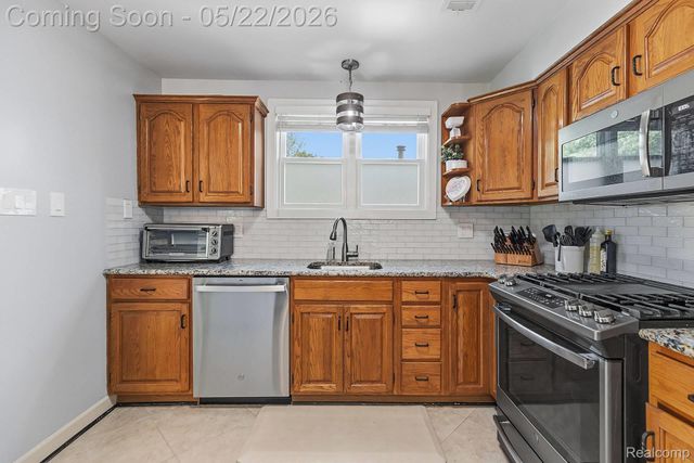 156 Moross Street, Mt. Clemens, MI 48043
