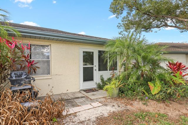 2003 HADRIAN COURT, Sun City Center, FL 33573