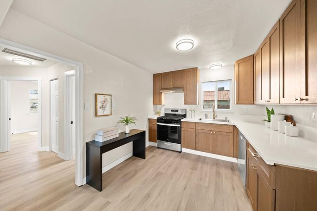 8024 33rd Ave, Sacramento, CA 95824