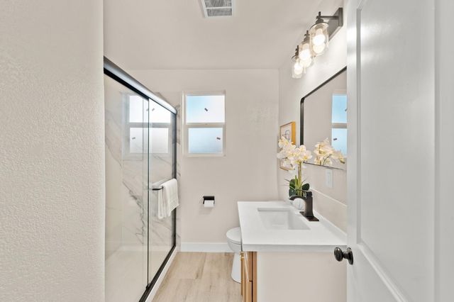 8024 33rd Ave, Sacramento, CA 95824