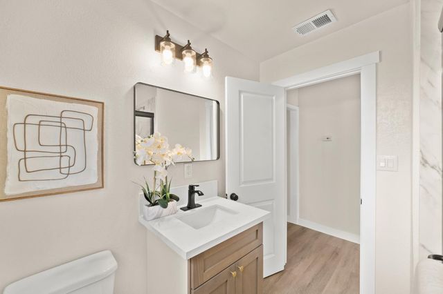 8024 33rd Ave, Sacramento, CA 95824