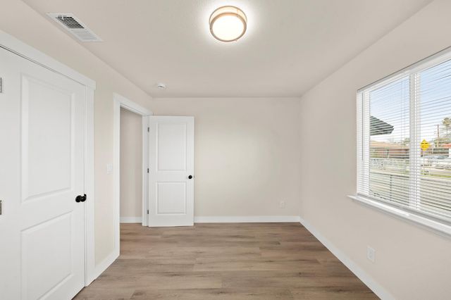 8024 33rd Ave, Sacramento, CA 95824