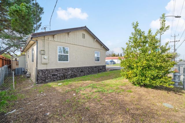 8024 33rd Ave, Sacramento, CA 95824