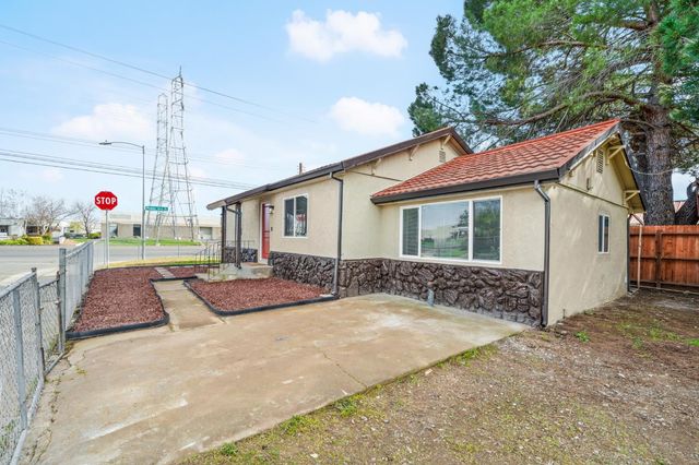 8024 33rd Ave, Sacramento, CA 95824