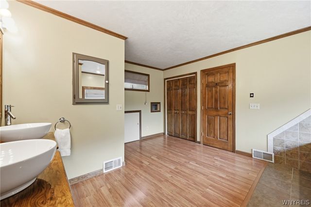 13500 North Road, Alden, NY 14004