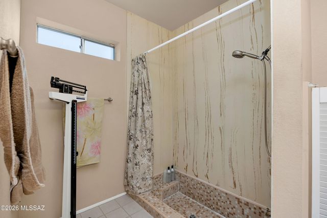 4975 N Camino Esplendora, Tucson, AZ 85718