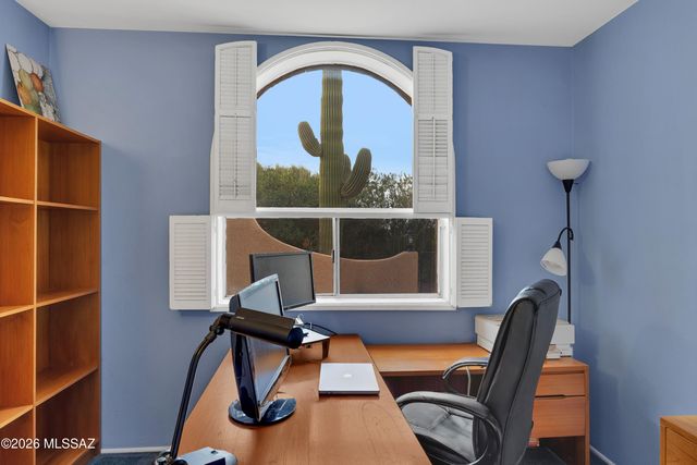 4975 N Camino Esplendora, Tucson, AZ 85718