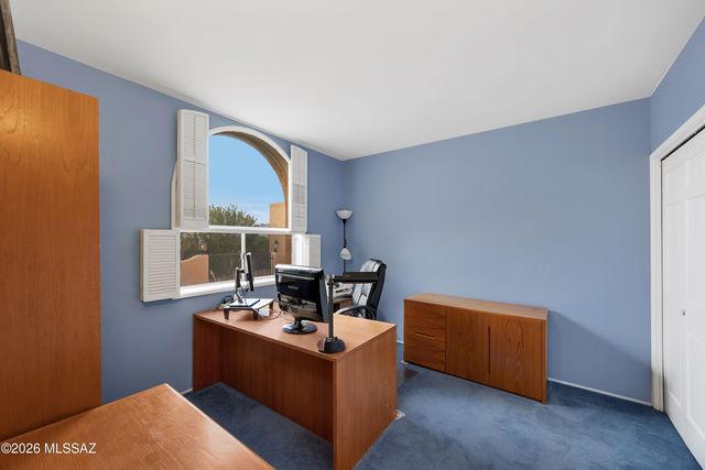 4975 N Camino Esplendora, Tucson, AZ 85718