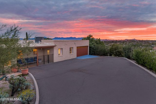 4975 N Camino Esplendora, Tucson, AZ 85718