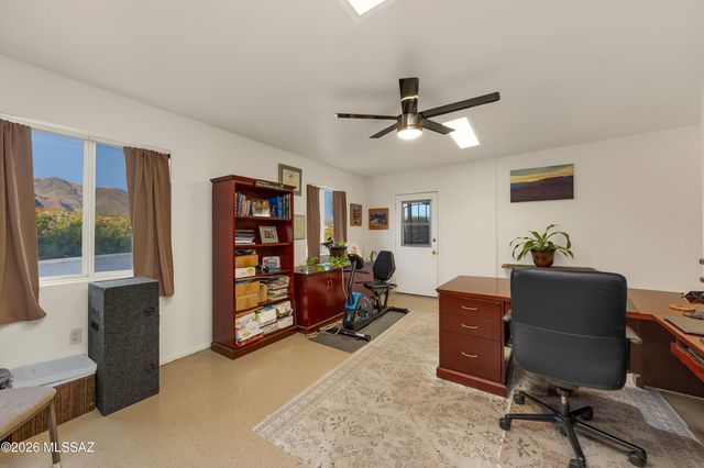 4975 N Camino Esplendora, Tucson, AZ 85718