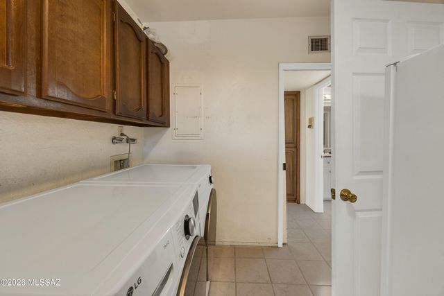 4975 N Camino Esplendora, Tucson, AZ 85718