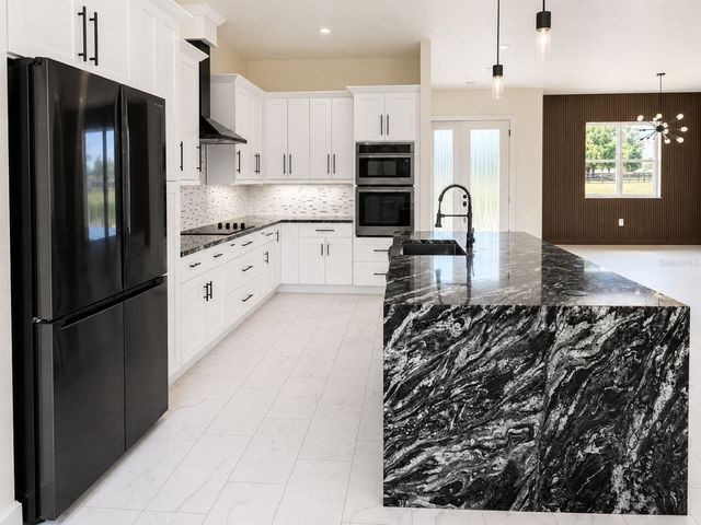29121 CAN DO LANE, Tavares, FL 32778