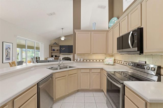 11310 SUSANS POINT DRIVE, Clermont, FL 34711