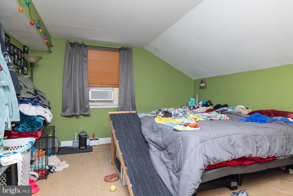 Image 12 of property listing at 1917 W ZABENKO DR, Wilmington, DE 19808