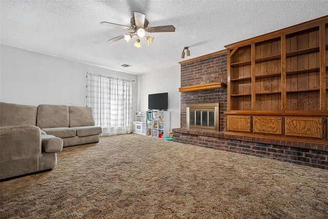 1029 Oak Hill Drive, Midwest City, OK 73110