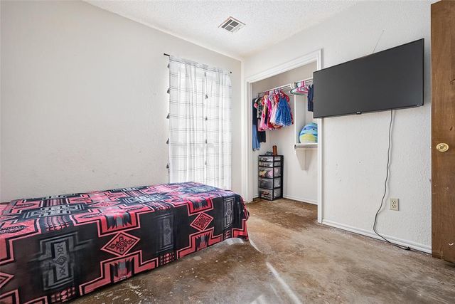1029 Oak Hill Drive, Midwest City, OK 73110