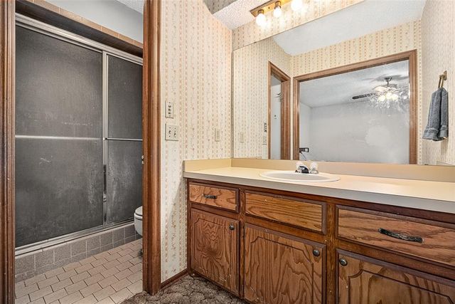 1029 Oak Hill Drive, Midwest City, OK 73110