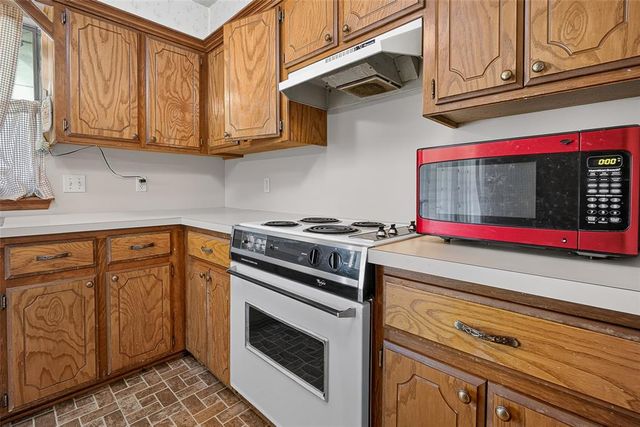 1029 Oak Hill Drive, Midwest City, OK 73110