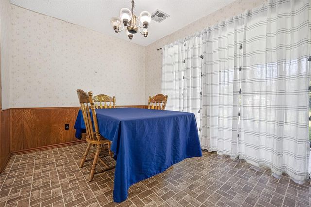 1029 Oak Hill Drive, Midwest City, OK 73110