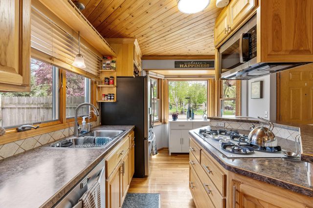 2969 120th Avenue NW, Coon Rapids, MN 55433