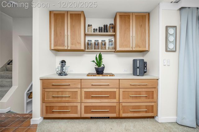 38027 Mallast Street, Harrison Charter Township, MI 48045