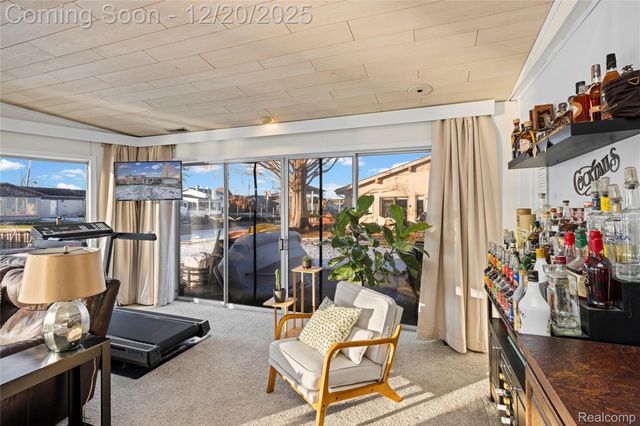 38027 Mallast Street, Harrison Charter Township, MI 48045