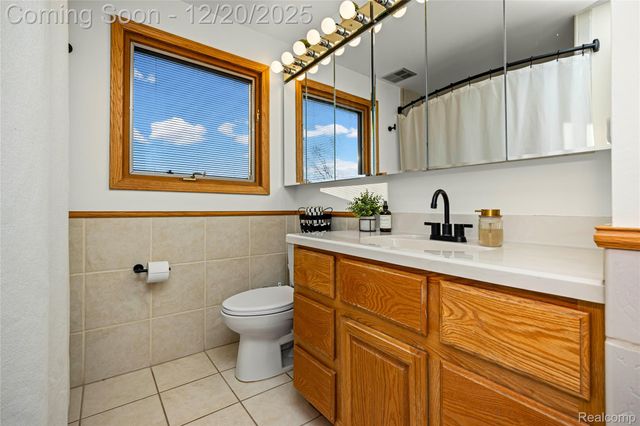 38027 Mallast Street, Harrison Charter Township, MI 48045