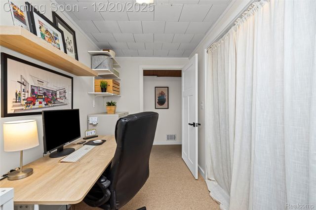 38027 Mallast Street, Harrison Charter Township, MI 48045