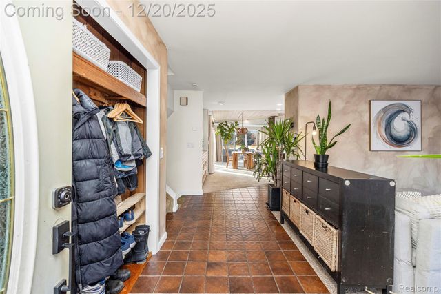 38027 Mallast Street, Harrison Charter Township, MI 48045