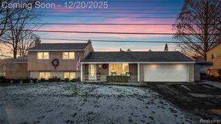 38027 Mallast Street, Harrison Charter Township, MI 48045