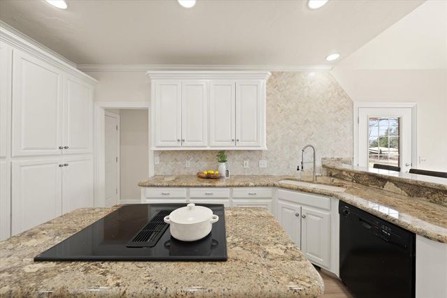 744 Longmeadow Lane, Edmond, OK 73003