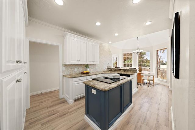 744 Longmeadow Lane, Edmond, OK 73003