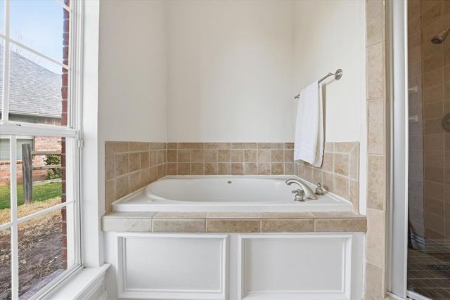 744 Longmeadow Lane, Edmond, OK 73003