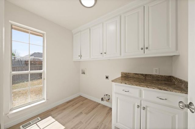 744 Longmeadow Lane, Edmond, OK 73003