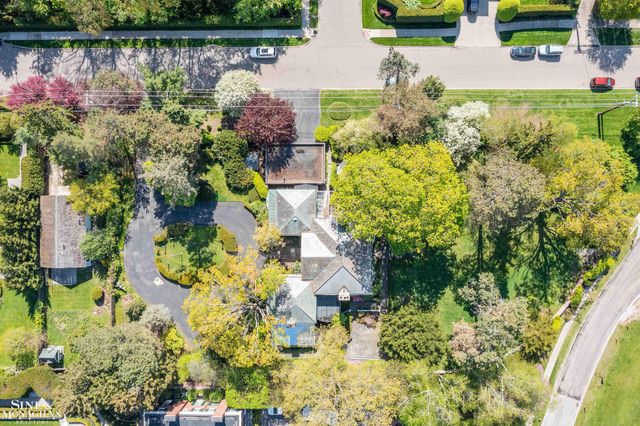 481 Kercheval Avenue, Grosse Pointe Farms, MI 48236