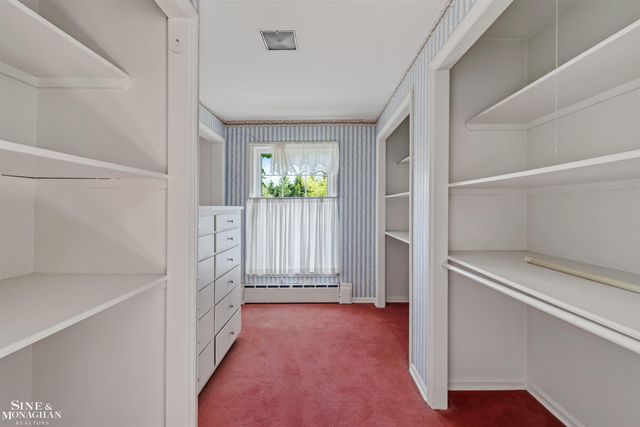 481 Kercheval Avenue, Grosse Pointe Farms, MI 48236