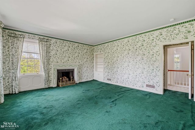 481 Kercheval Avenue, Grosse Pointe Farms, MI 48236