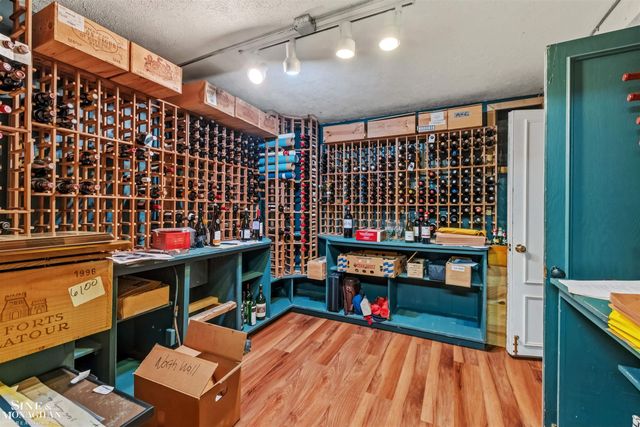 481 Kercheval Avenue, Grosse Pointe Farms, MI 48236