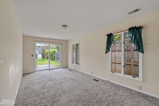 481 Kercheval Avenue, Grosse Pointe Farms, MI 48236