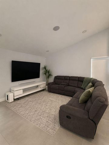 1842 EDGEWATER Drive, Boynton Beach, FL 33436
