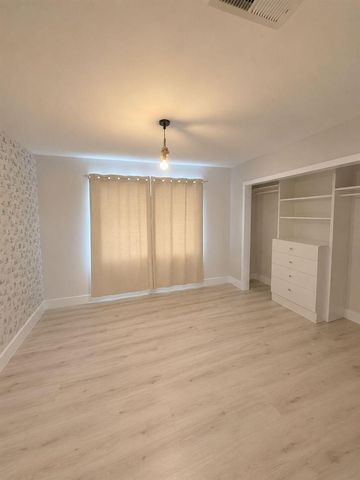 1842 EDGEWATER Drive, Boynton Beach, FL 33436
