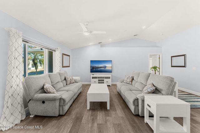 100 Echo Court SE, Palm Bay, FL 32909