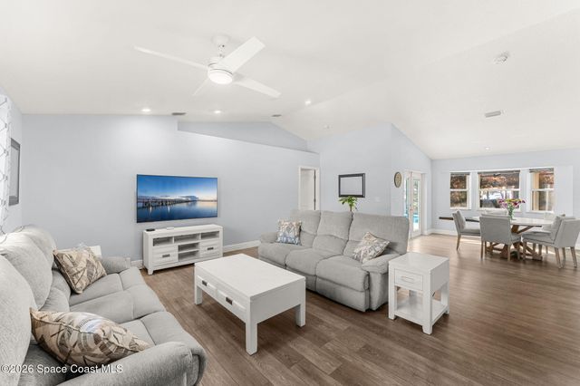 100 Echo Court SE, Palm Bay, FL 32909